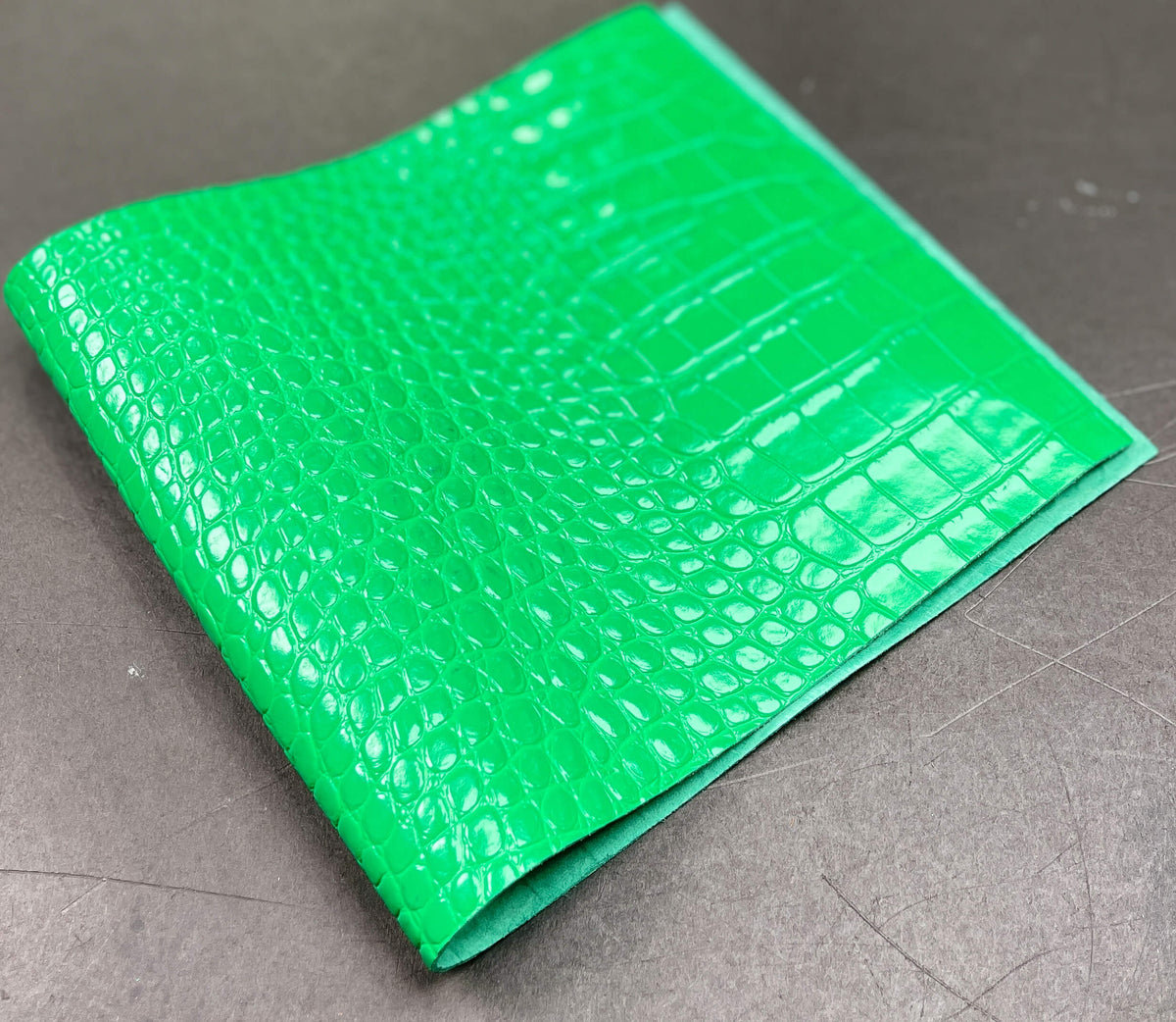 Alligator Embossed Calf, Kelly Green
